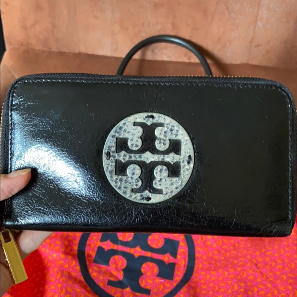 Tory Burch wallet